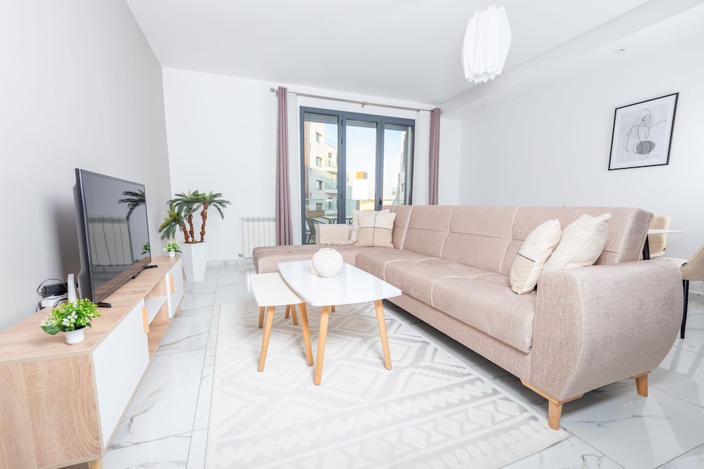 Appartement Luxueux à Draria — 4-Star Luxury Hotel in Algiers, Algeria