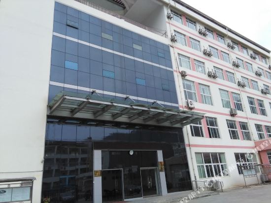Jiaoyu Hotel — hotel in Long'an