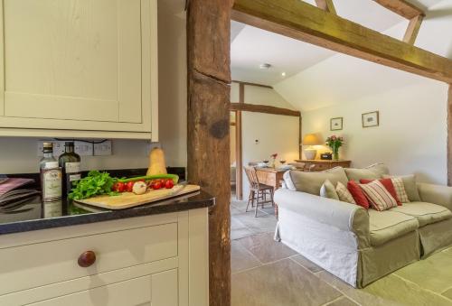 Hope Cottage West Sussex 19505363 — Henfield
