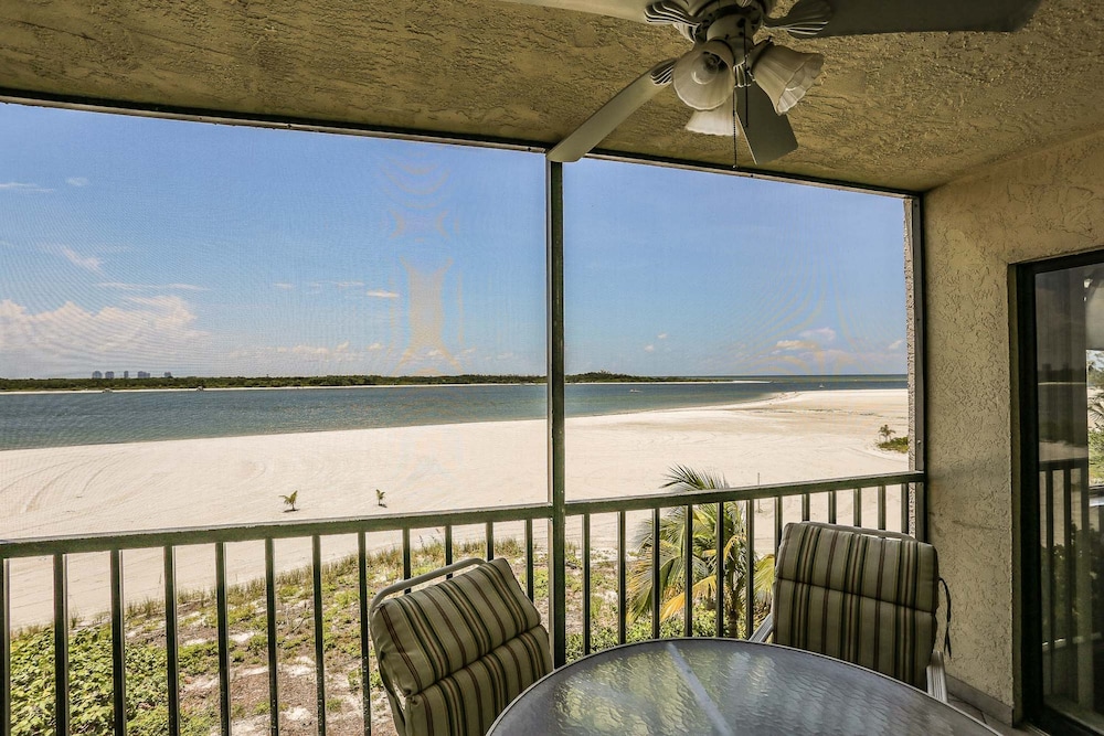 Islands End 204 in Fort Myers Beach, United States