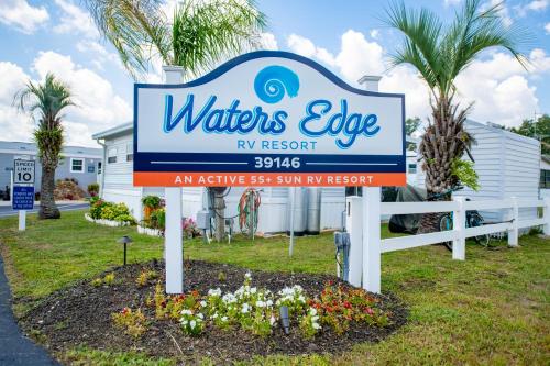 Water's Edge RV Resort - photo 12