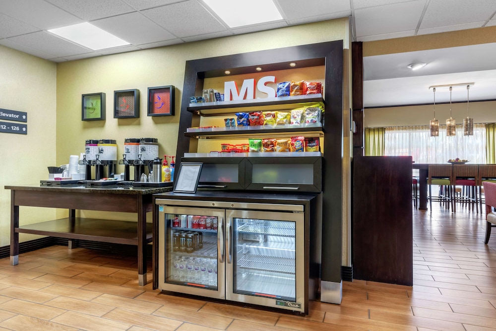 Hampton Inn Brookhaven - photo 20