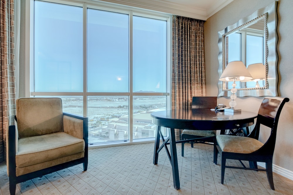 StripViewSuites at Signature - photo 179
