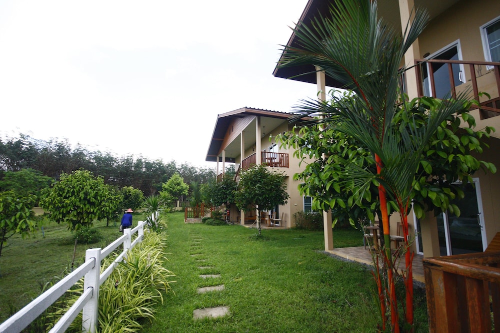 Our Eco Farm - last minute hotel in Makham