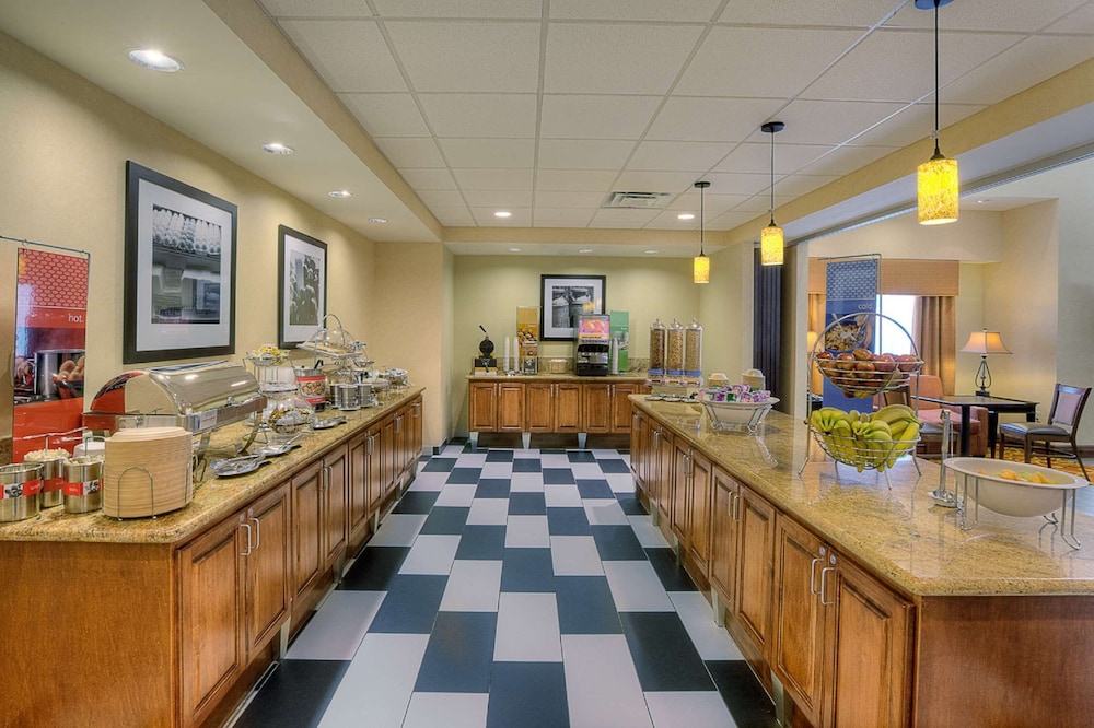 Hampton Inn & Suites McAllen - photo 35