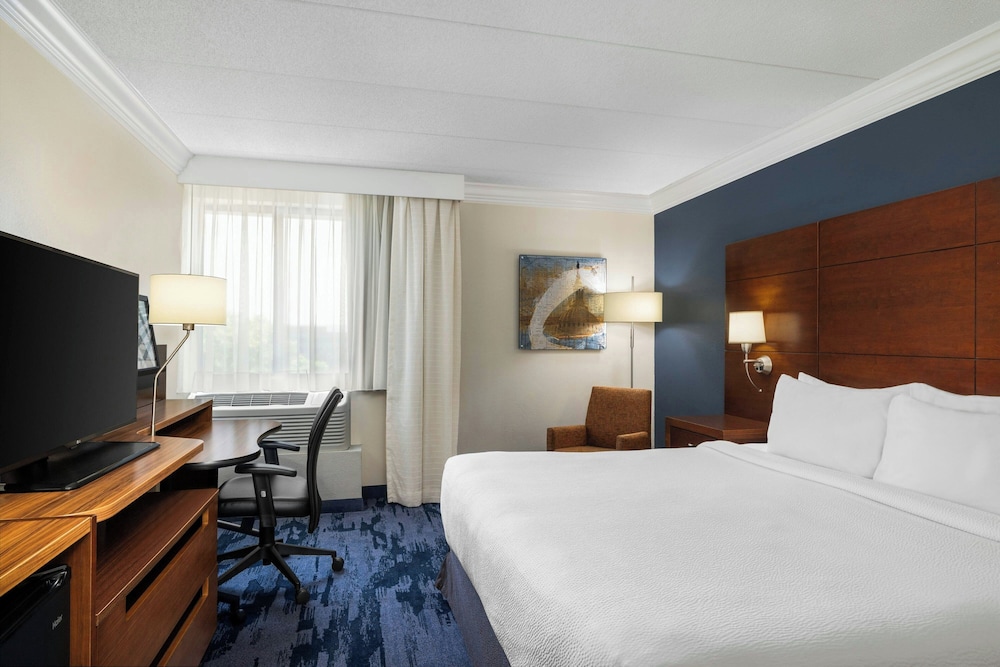 Fairfield by Marriott Inn & Suites Herndon Reston - photo 6