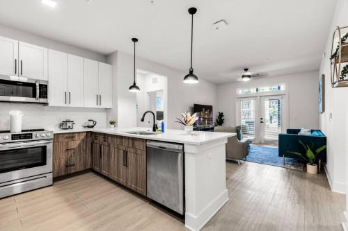 2BR Sunspot Poolside Living in Apollo Beach — 4-Star Luxury Hotel in Apollo Beach, United States