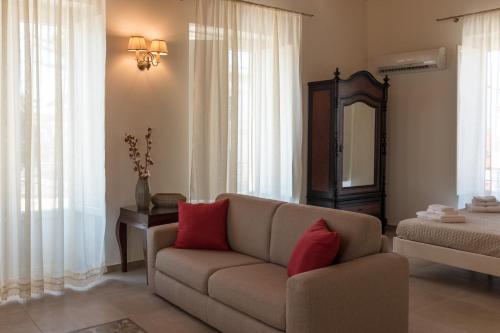 L 'Angolo dei Mori The Loft Milazzo — 4-Star Luxury Hotel in Milazzo, Italy