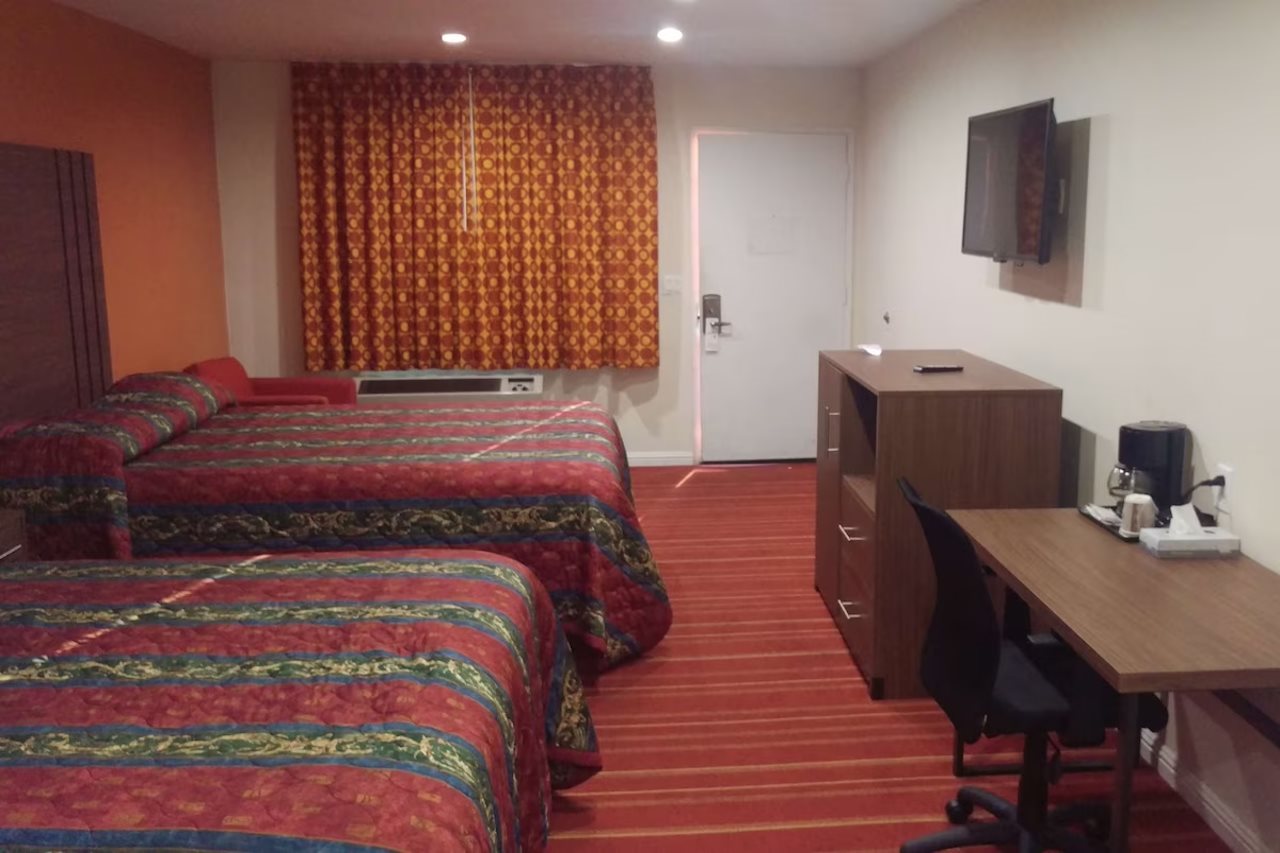 Days Inn By Wyndham Hemet — Hemet
