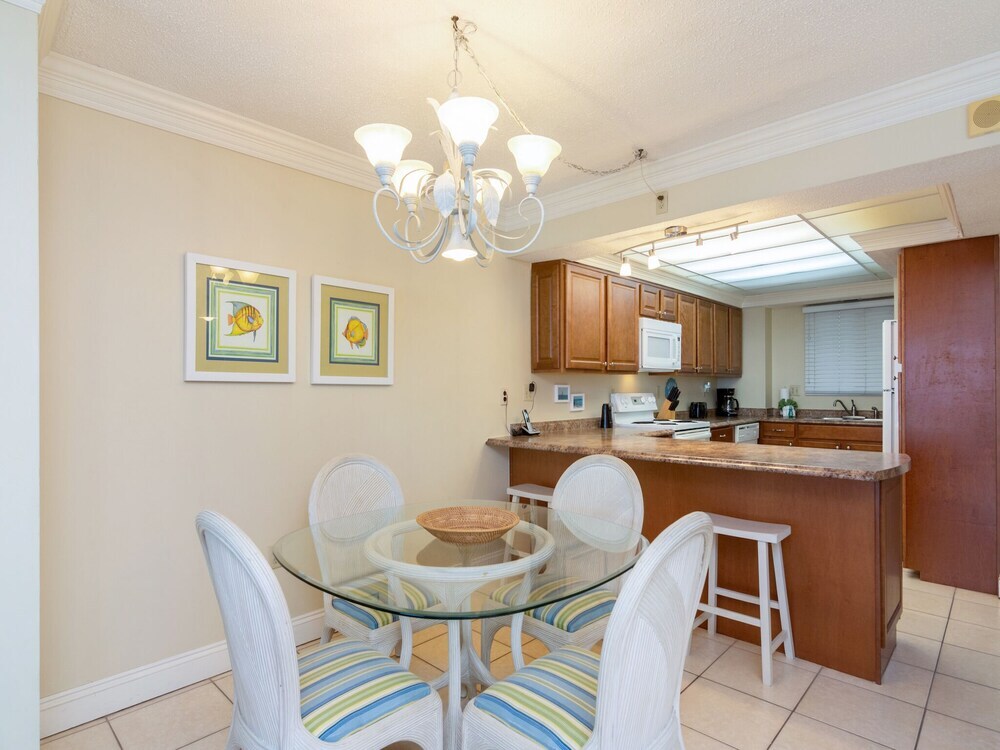 Regency Towers 403 - photo 15