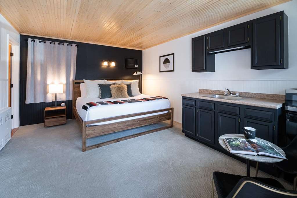 Placid Bay Hotel - photo 20