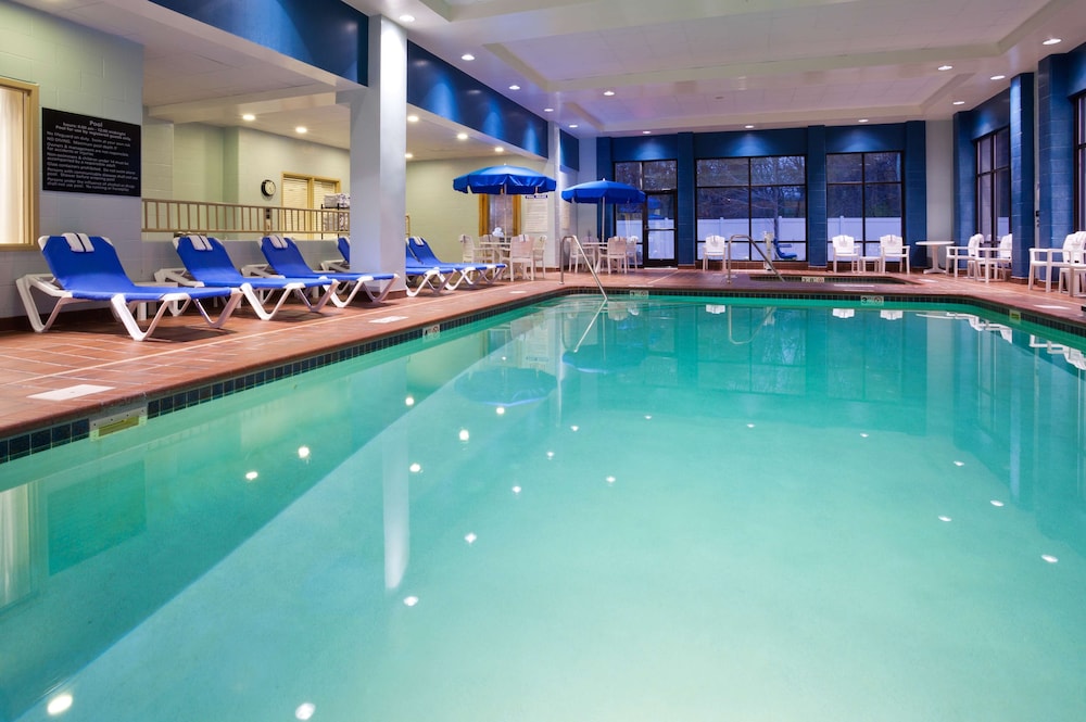 Hampton Inn & Suites Lino Lakes - photo 38