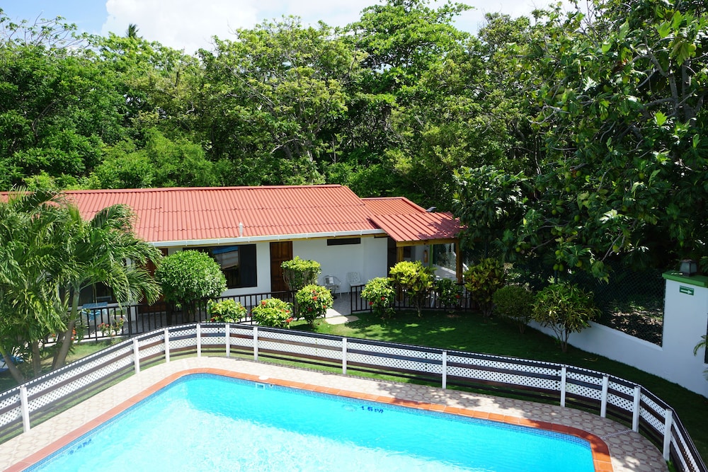 Cozy Cottage Posada Turistica — 4-Star Luxury Hotel in San Andres, Colombia