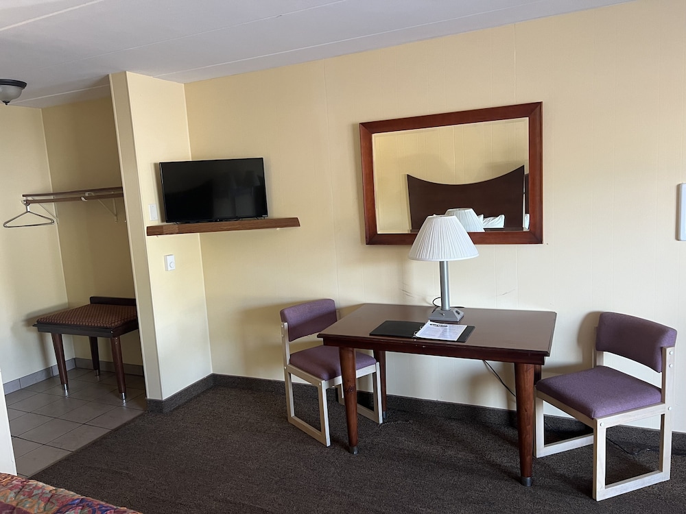 All Star Inn & Suites - photo 173