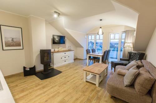 Sunnevelt Apartment 21 — 4-Star Luxury Hotel in Ostseebad Kuehlungsborn, Germany