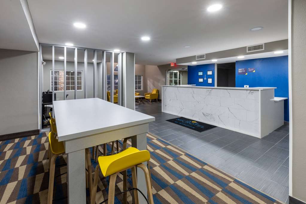 Microtel Inn & Suites by Wyndham Bossier City - photo 13