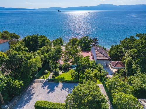 Holiday house Reina — 4-Star Luxury Hotel in Kraljevica, Croatia