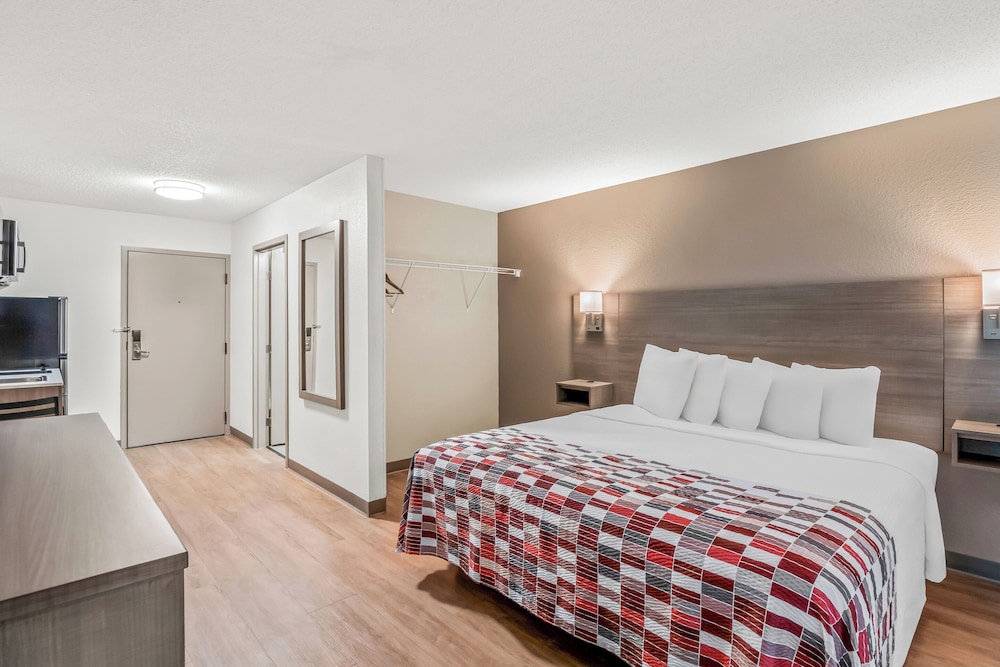 Red Roof Inn Southfield - photo 13