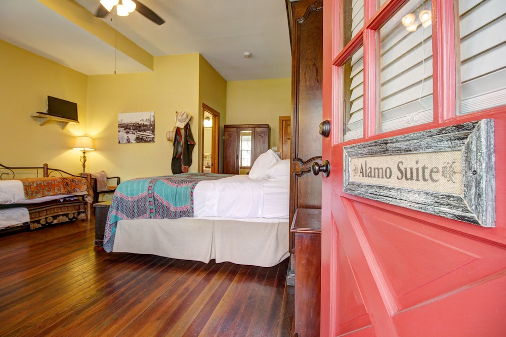Inn on the Riverwalk - photo 21