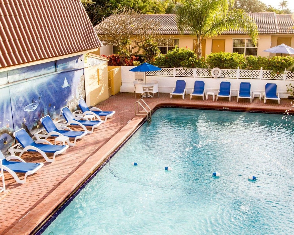 Comfort Inn Oceanside Deerfield Beach - photo 36