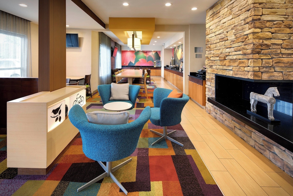 Fairfield Inn and Suites by Marriott Indianapolis Airport in Indianapolis, United States