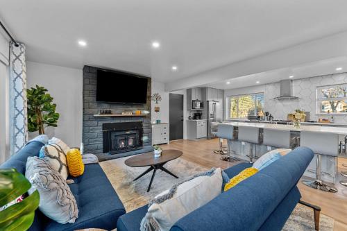 Carr Lakewood in Lakewood, United States