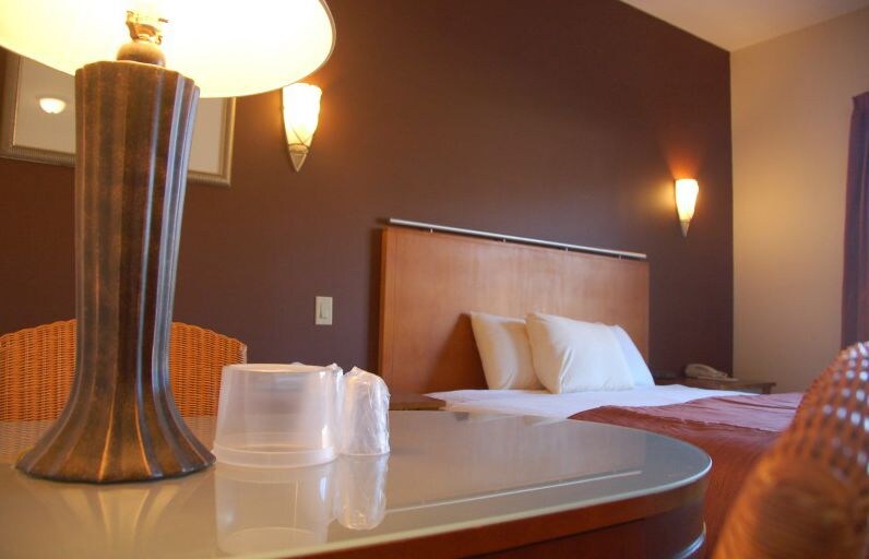 Smithtown Inn - photo 5