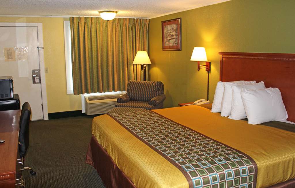 Americas Best Value Inn Conyer - photo 8