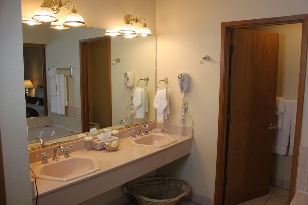 The Pines Resort - photo 27