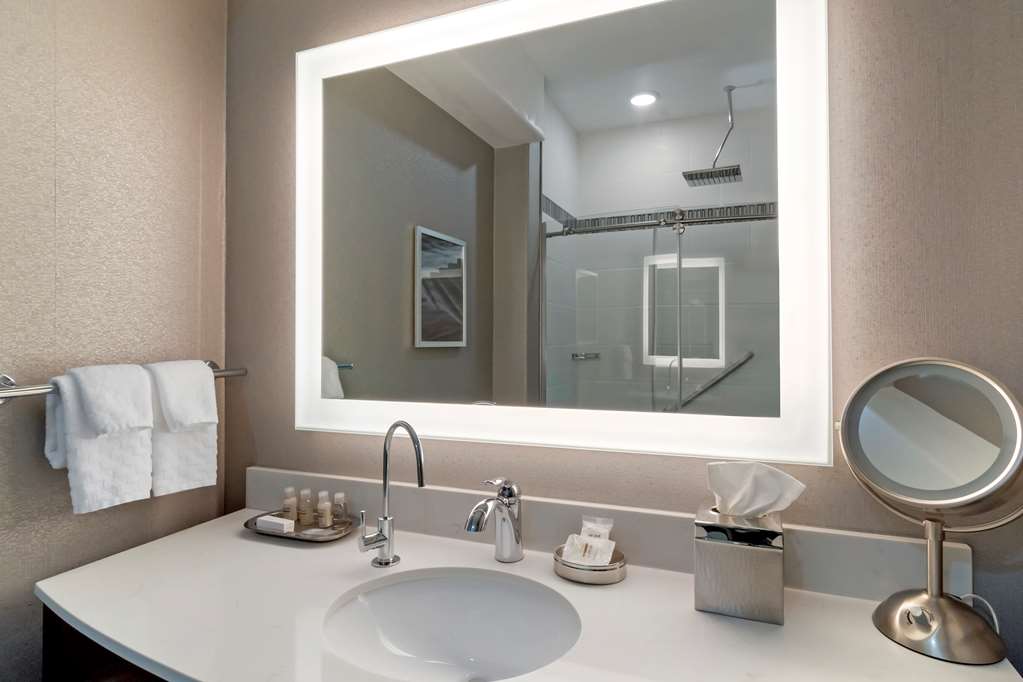 Best Western Premier Liberty Inn Suites - photo 24