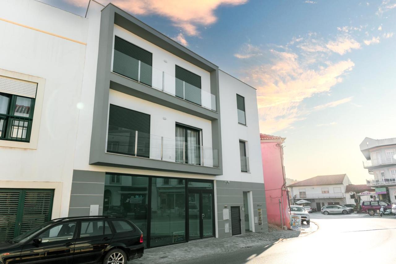 Gold Apartment Ferrel II — 4-Star Luxury Hotel in Ferrel, Portugal