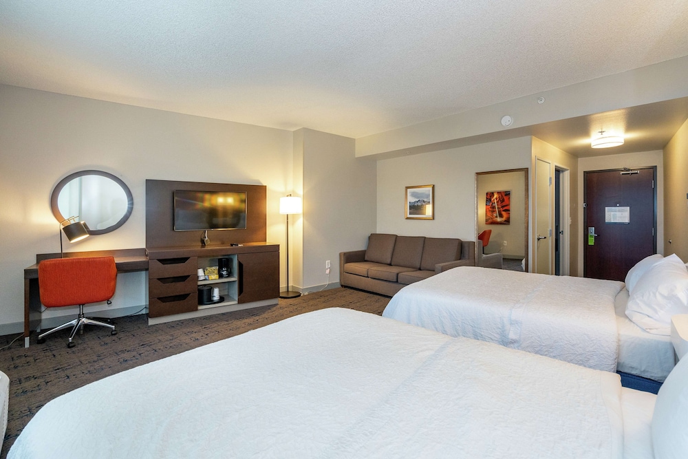 Hampton Inn & Suites Flagstaff - photo 9