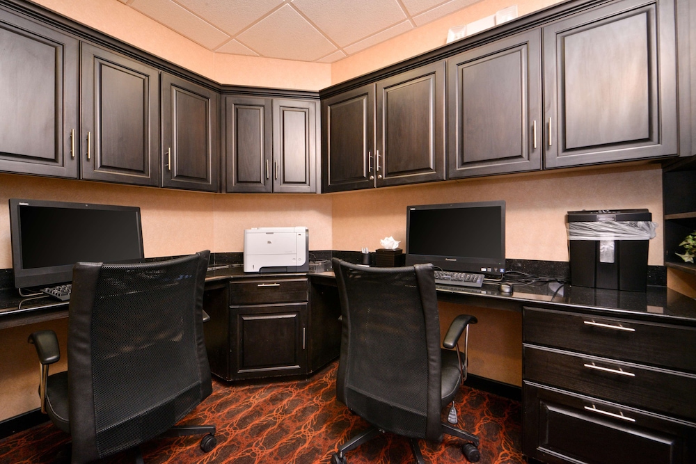 Hampton Inn Pecos - photo 37