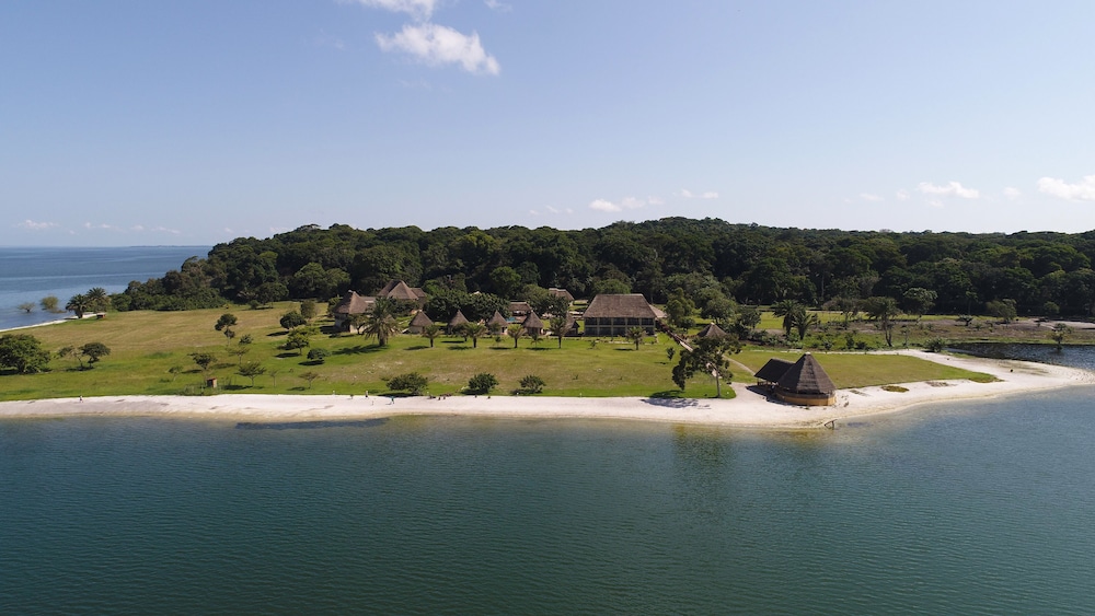 Victoria Forest Resort