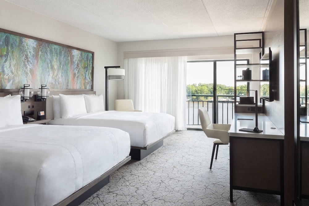 Marriott Savannah Riverfront - photo 14