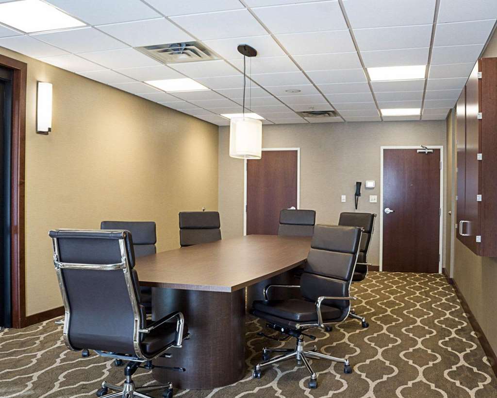 Comfort Suites Fargo Medical Center - photo 29