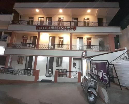 Mooljis Palace in Abu, India