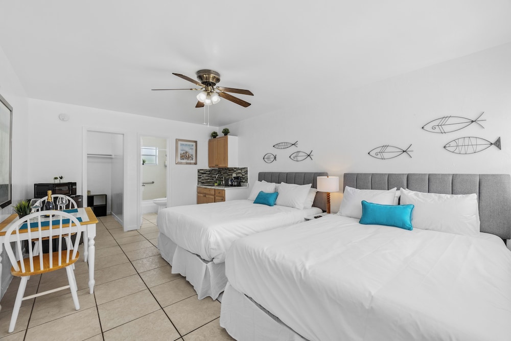 Sunset Inn Hallandale Beach - photo 14