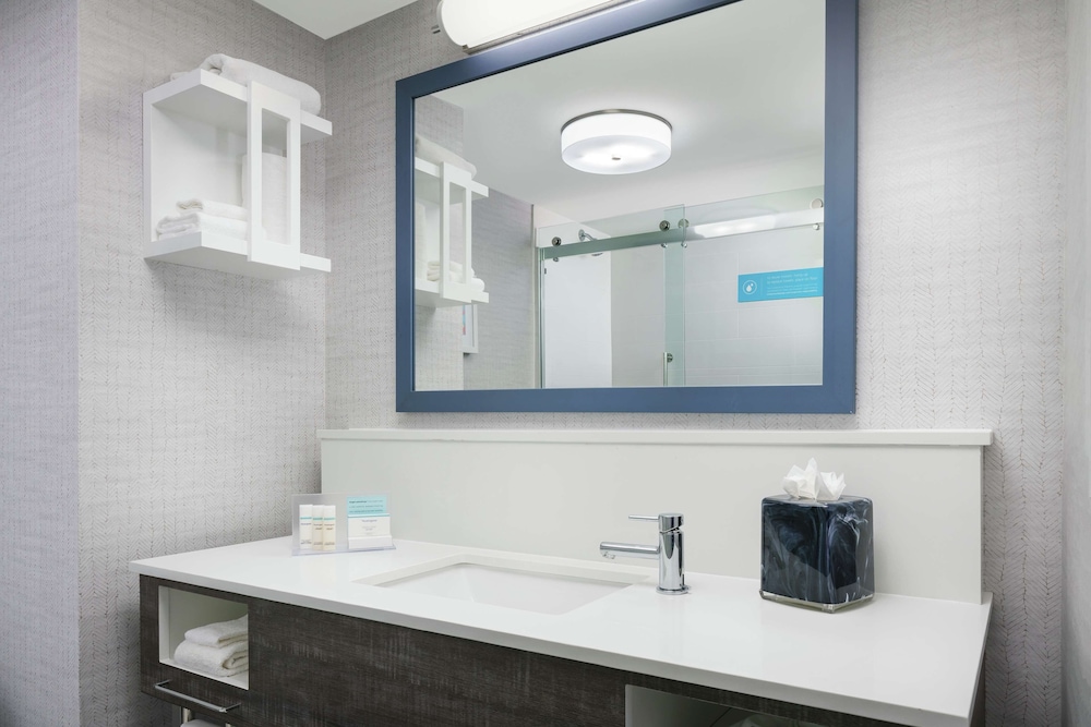 Hampton Inn & Suites Tampa Ybor City Downtown - photo 15
