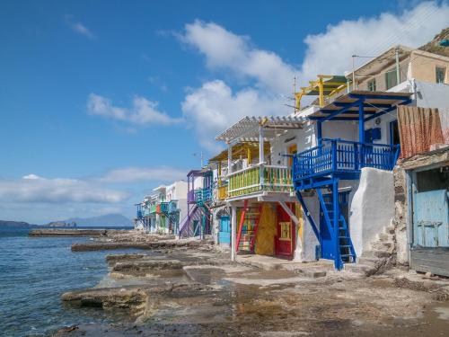 Akrogialis Sirma Klima in Milos, Greece