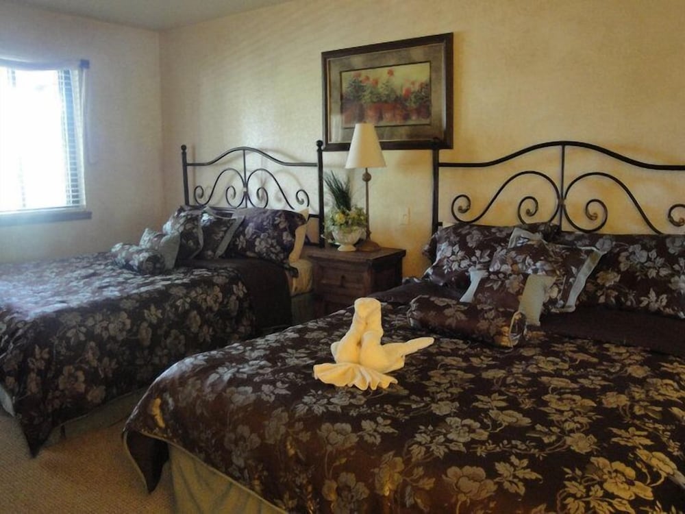 Mountain Harbor Resort and Spa - photo 11