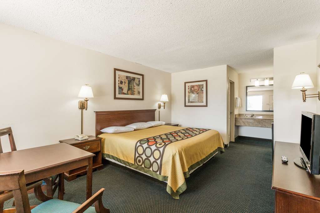 Super 8 by Wyndham Slidell - photo 22