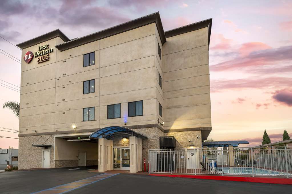 Best Western Plus Gardena Inn & Suites - photo 36