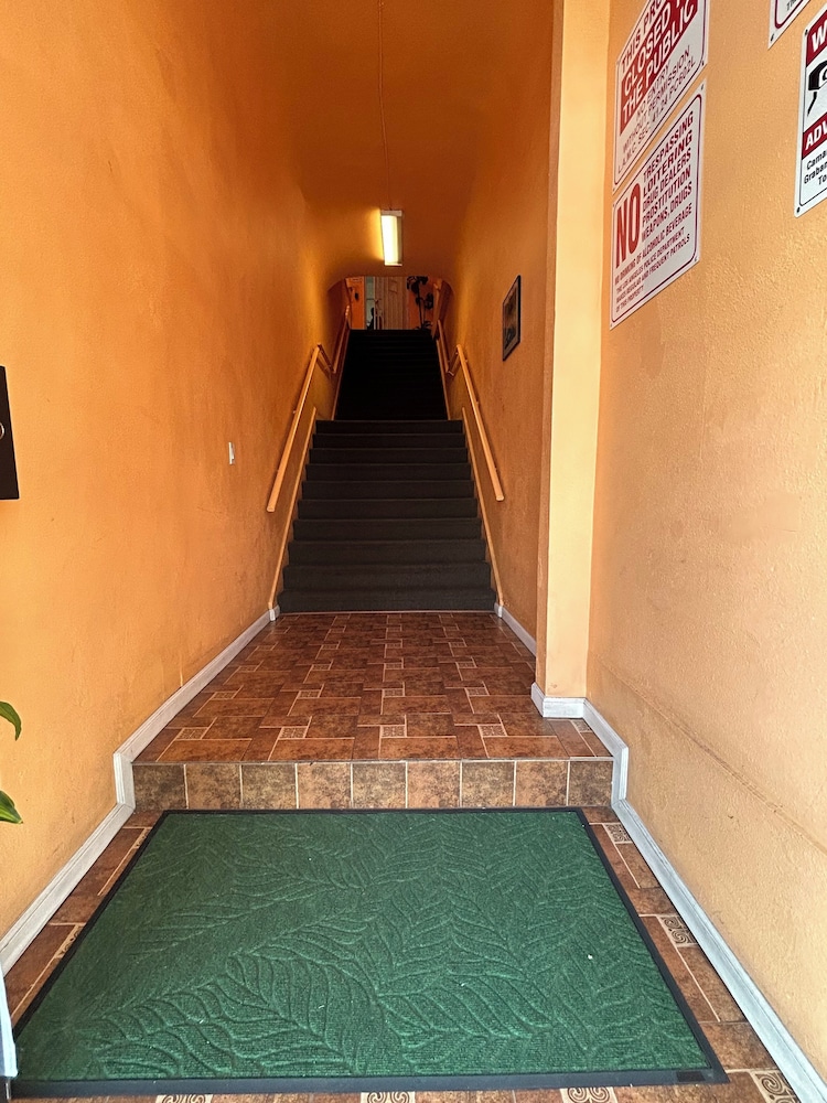 Plaza Hotel Gardena in Gardena, United States