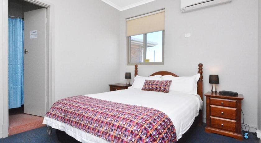 Eyre Hotel Whyalla — hotel near Whyalla Airport