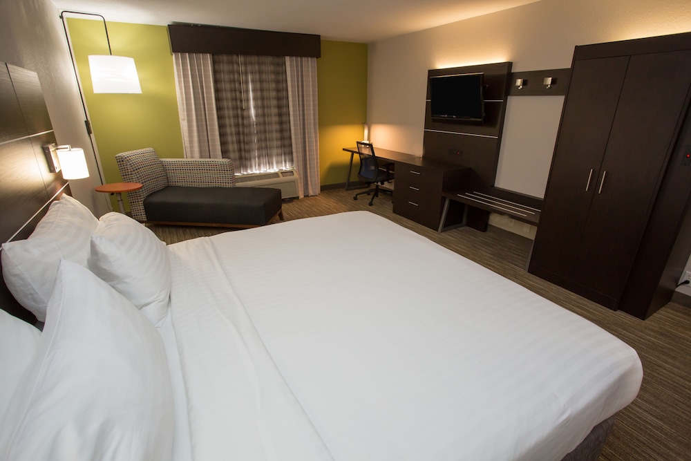Holiday Inn Express Wilmington by IHG - photo 47