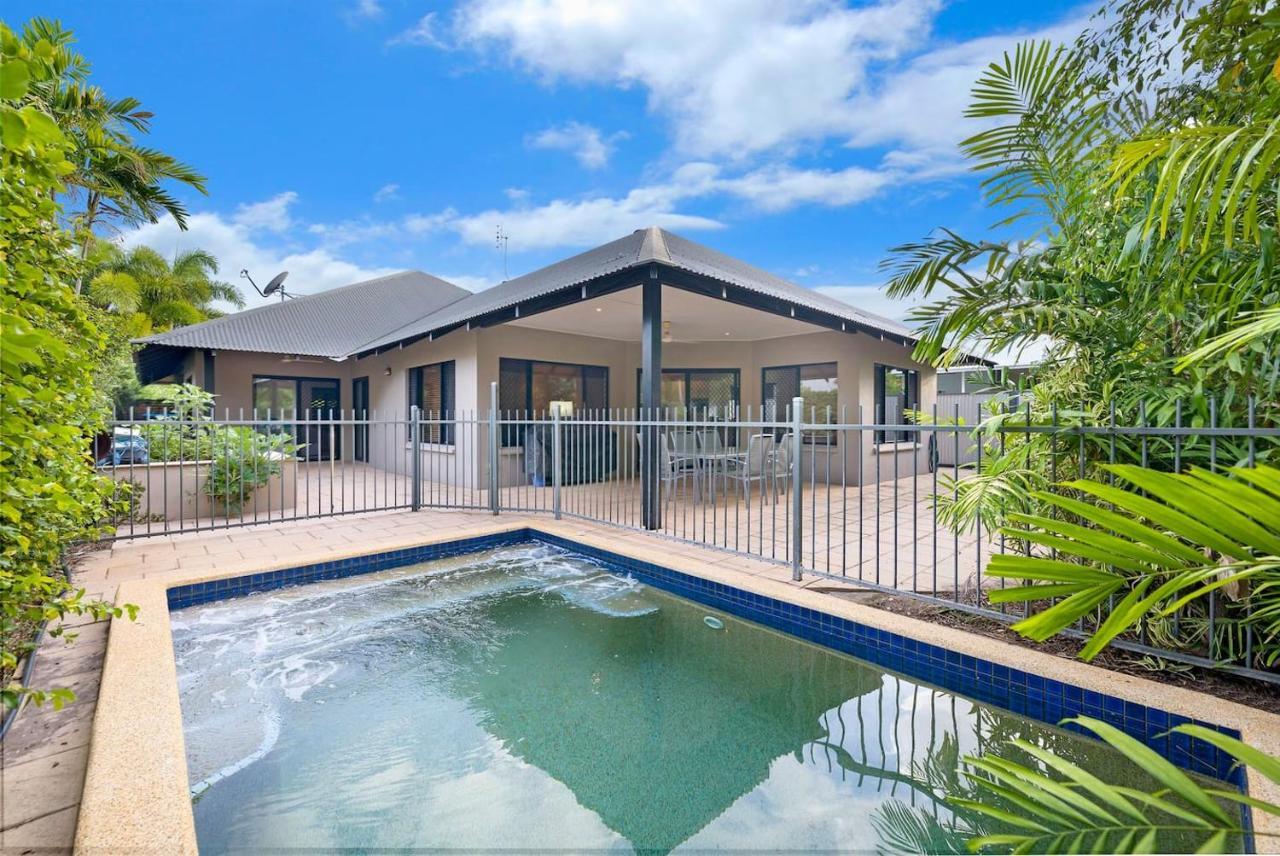 Lush Home in Trendy Parap with Private Pool — 4-Star Luxury Hotel in Parap, Australia