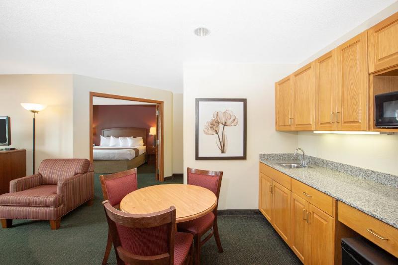 AmericInn by Wyndham Kearney - photo 10