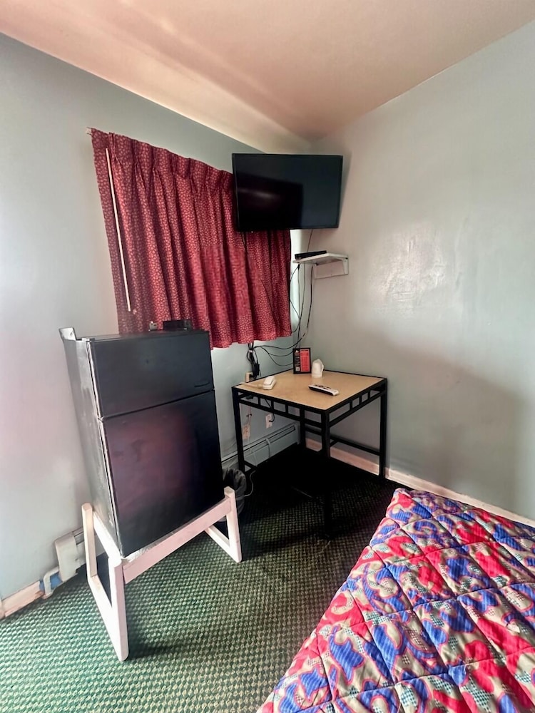 Your Motel - photo 6