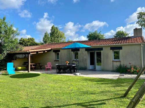 Gîte rural confortable avec jardin clos proche de Pornic idéal pour familles jeux et animaux bienvenus FR 1 306 1042 pet-friendly hotel Frossay